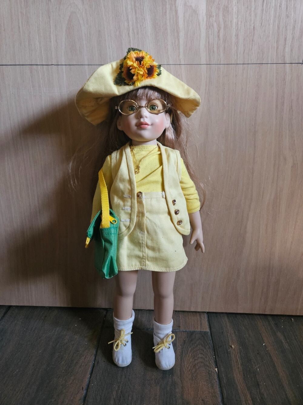 Magic Attic Club Megan Ryder Doll w/ Glasses, Purse, Hat & Outfit